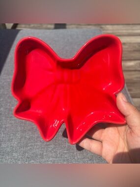 Mini Embossed Bow-Shaped Plate Red Ceramic Valentine Dessert Dish